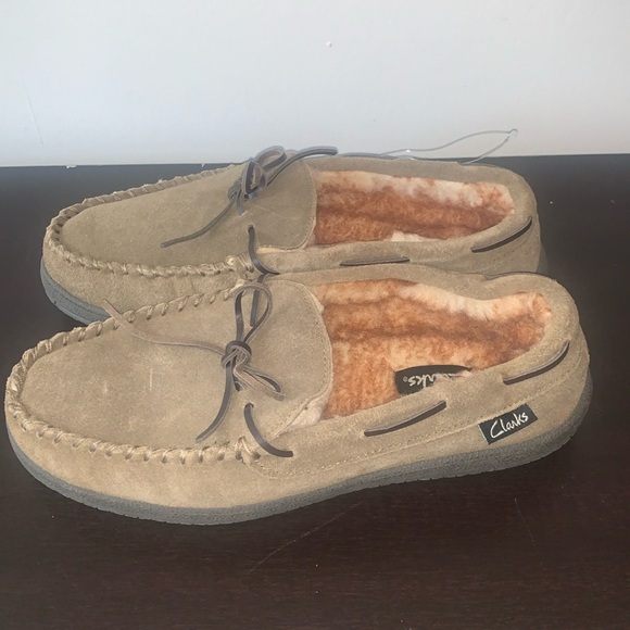 NWOT Clarks Bruno Indoor Faux Fur Lining Slipper. - Picture 1 of 8